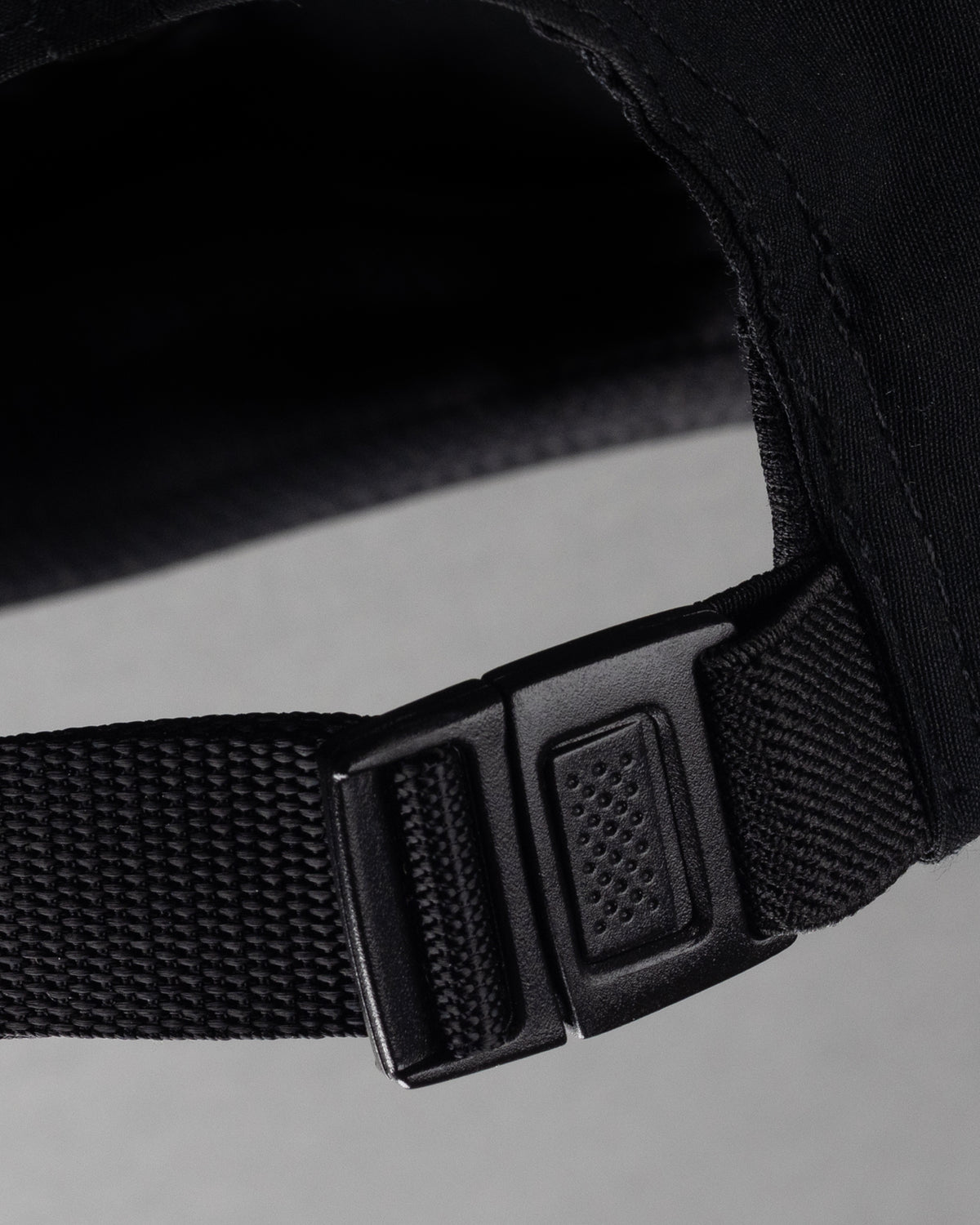 BLACK STEALTH PERFORMANCE BASE CAP