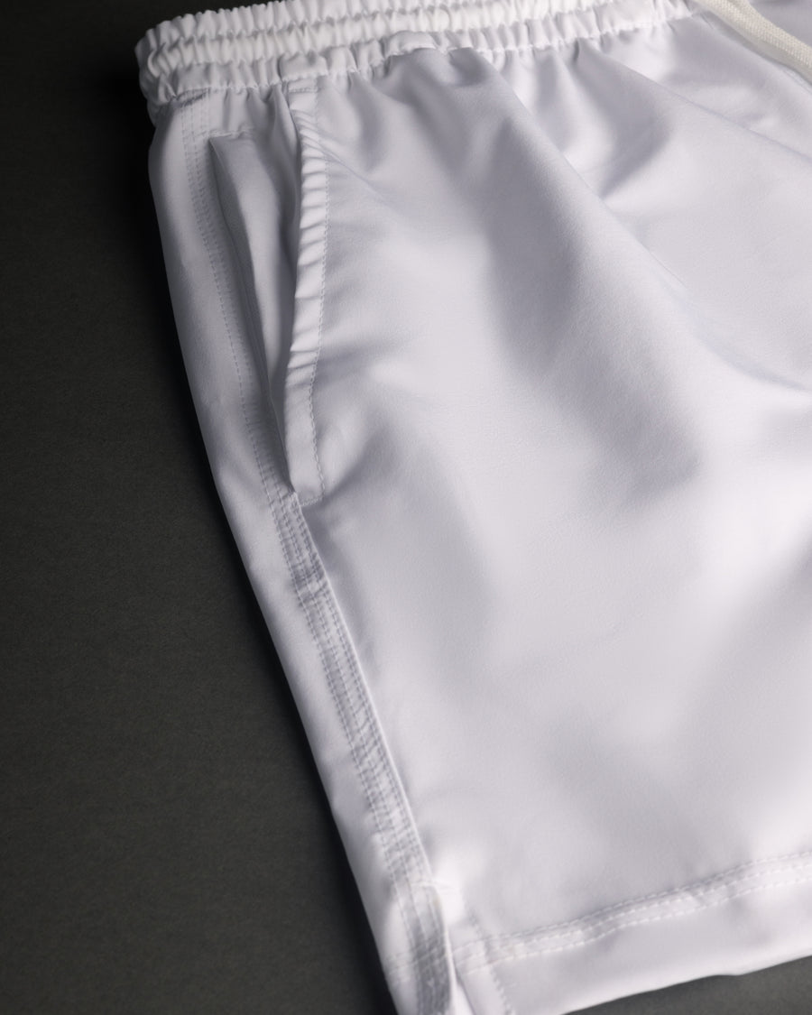 TECH PERFORMANCE SHORTS WHITE